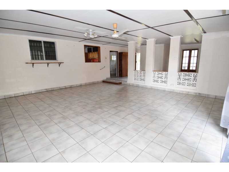 1 Kirrima Court, Toll QLD 4820