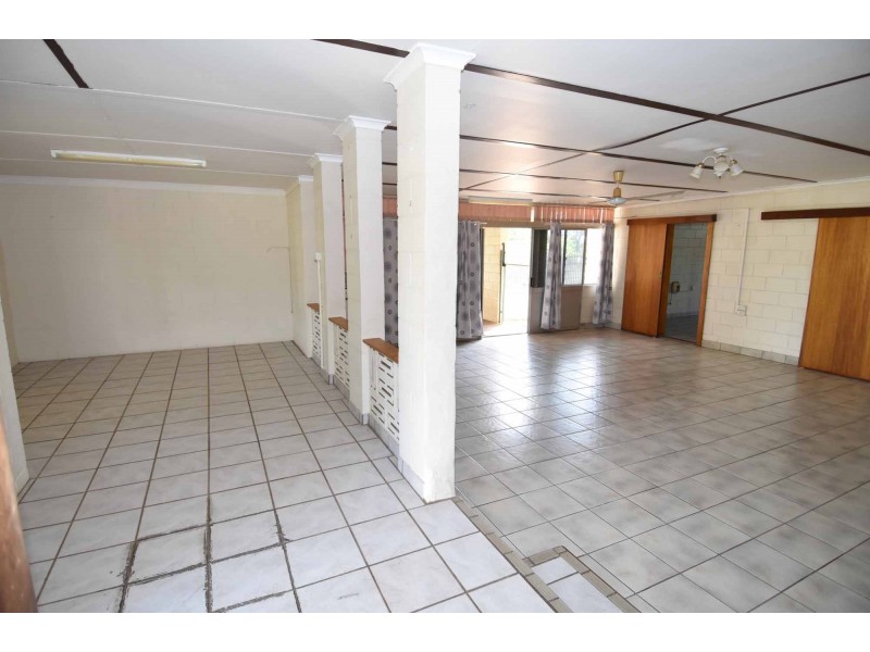 1 Kirrima Court, Toll QLD 4820