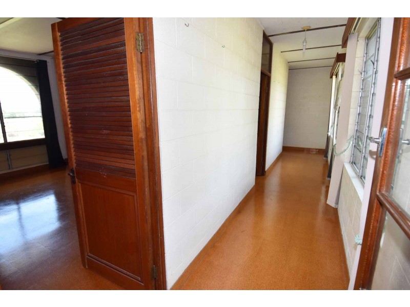 1 Kirrima Court, Toll QLD 4820