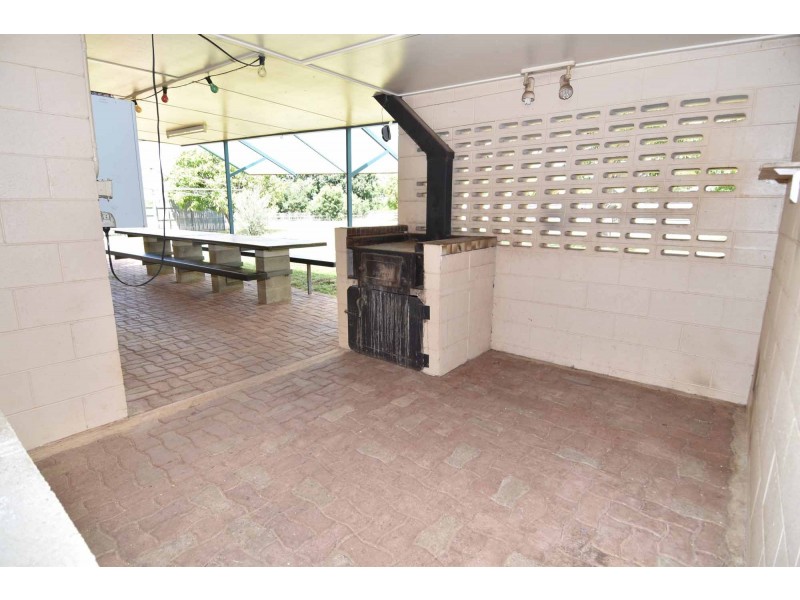 1 Kirrima Court, Toll QLD 4820