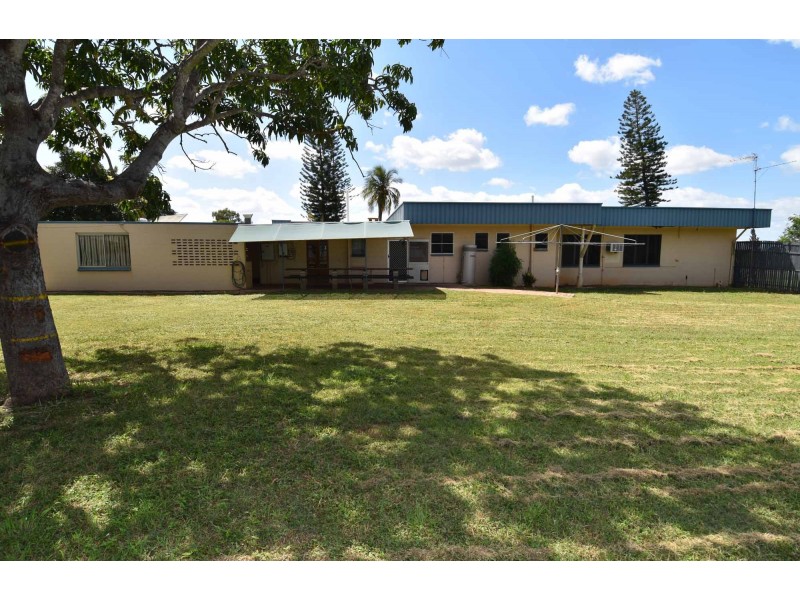 1 Kirrima Court, Toll QLD 4820