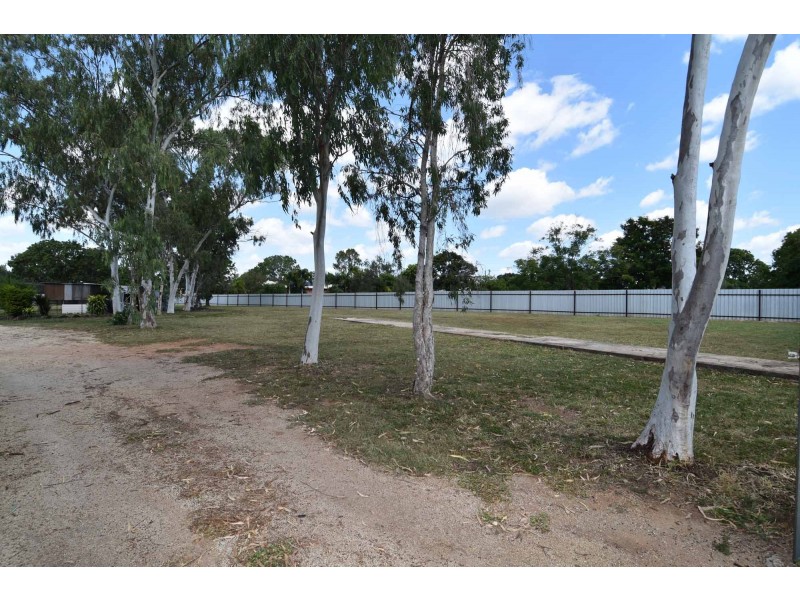 1 Kirrima Court, Toll QLD 4820