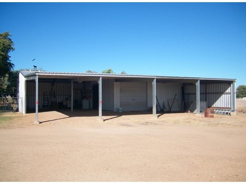 9 Dalrymple Road, Hughenden QLD 4821