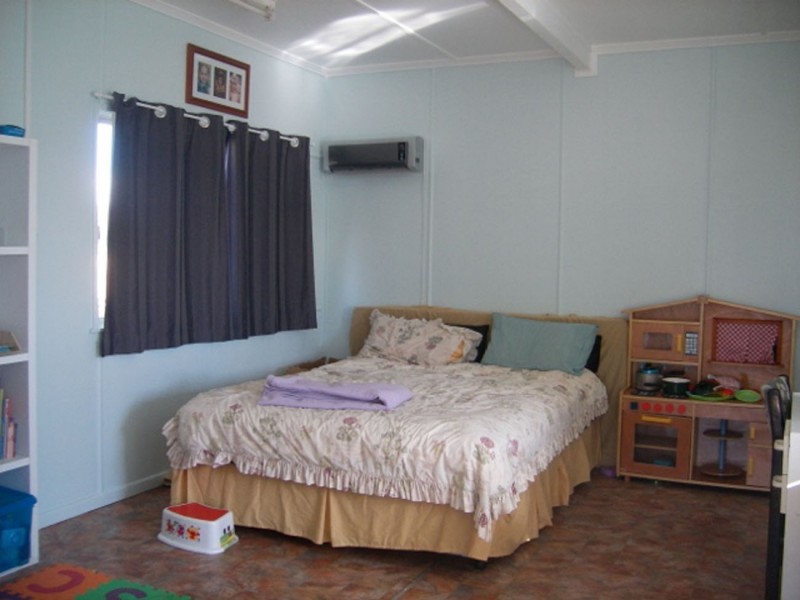 9 Dalrymple Road, Hughenden QLD 4821