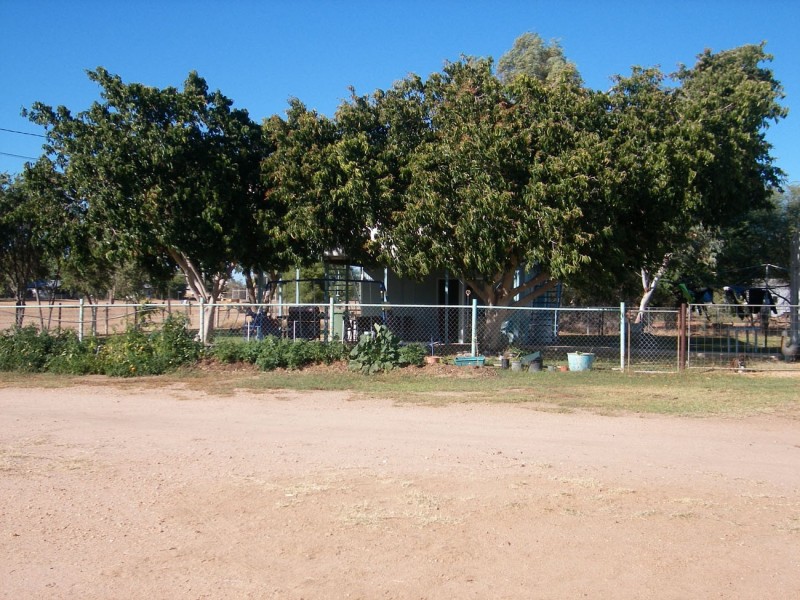 9 Dalrymple Road, Hughenden QLD 4821