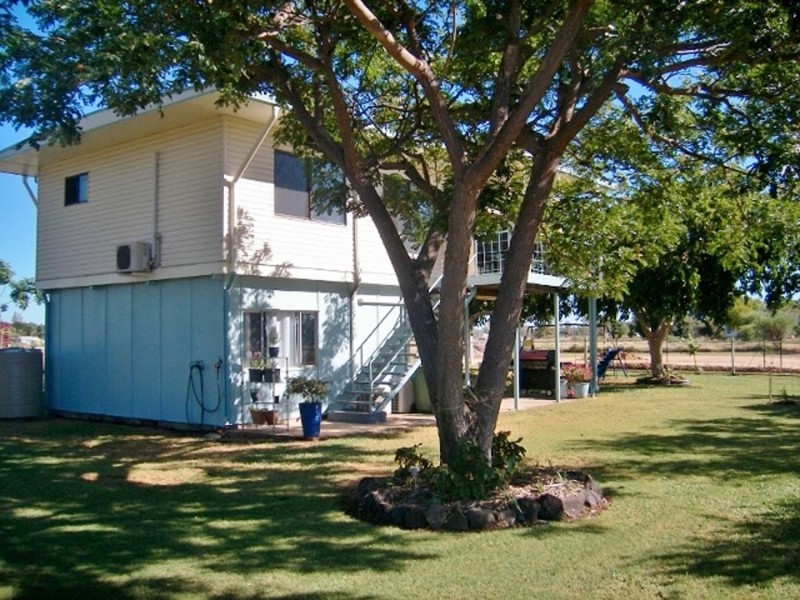 9 Dalrymple Road, Hughenden QLD 4821