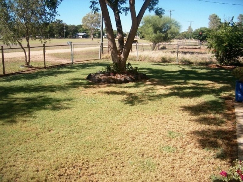 9 Dalrymple Road, Hughenden QLD 4821