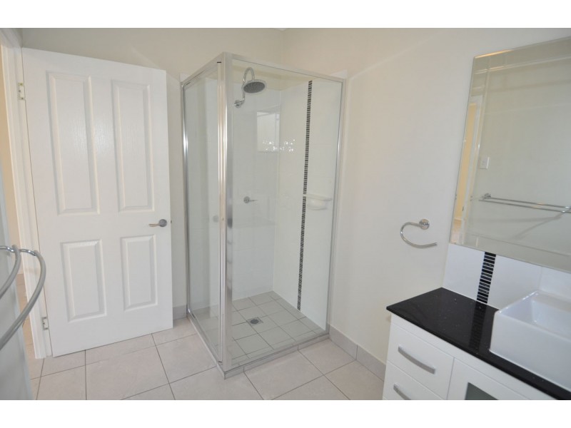 8 Alabama Road, Alabama Hill QLD 4820