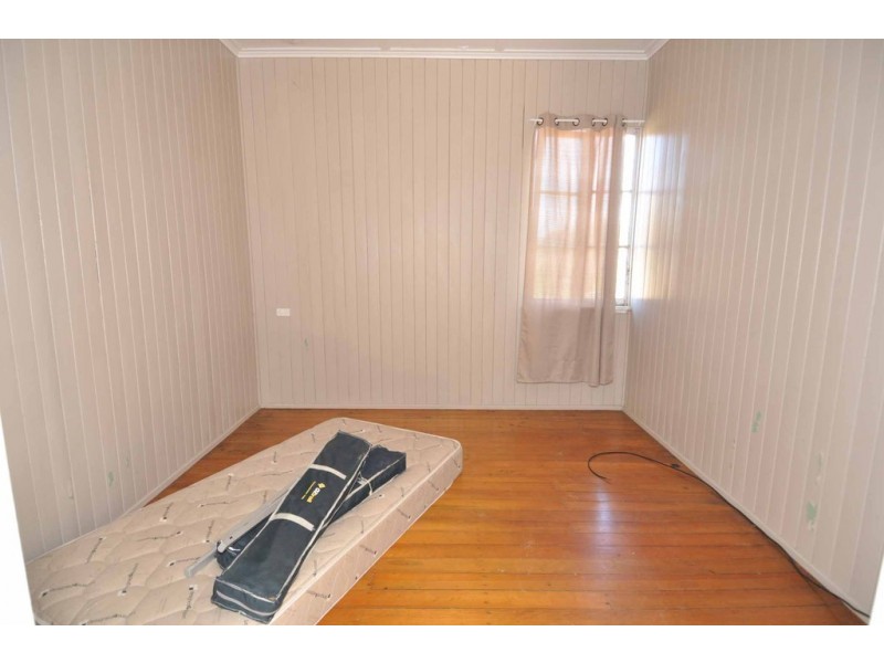 5 Wilson Street, Charters Towers QLD 4820