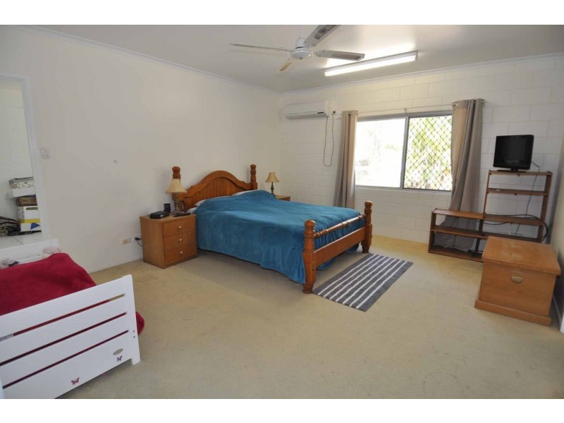 3 Hope Street, Charters Towers QLD 4820
