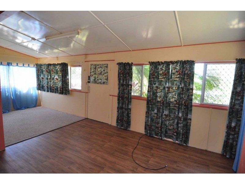 6 Yelland Street, Charters Towers QLD 4820