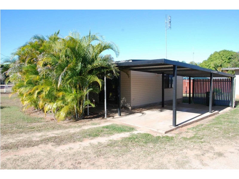 35 Rainbow Road, Charters Towers QLD 4820