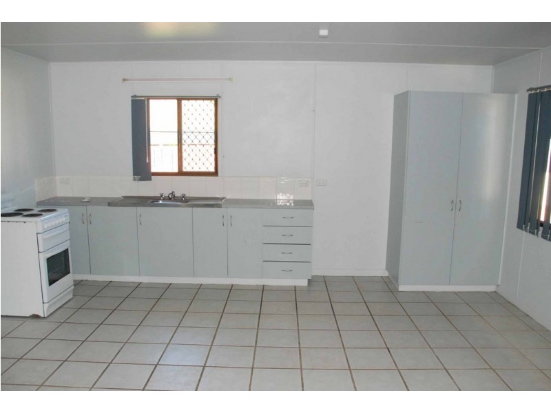 35 Rainbow Road, Charters Towers QLD 4820