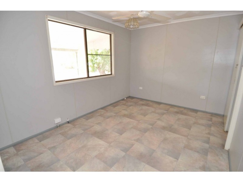 42 Hodgkinson Street, Charters Towers City QLD 4820