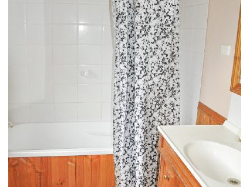 11 Davies Street, Richmond Hill QLD 4820