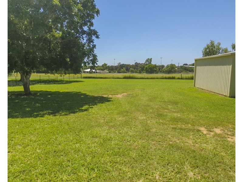 11 Davies Street, Richmond Hill QLD 4820