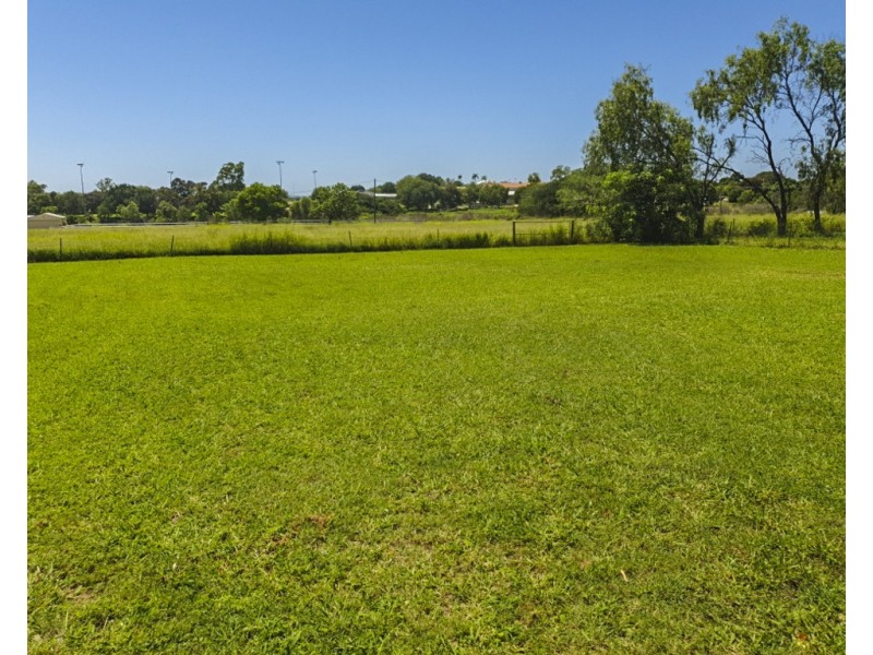 11 Davies Street, Richmond Hill QLD 4820