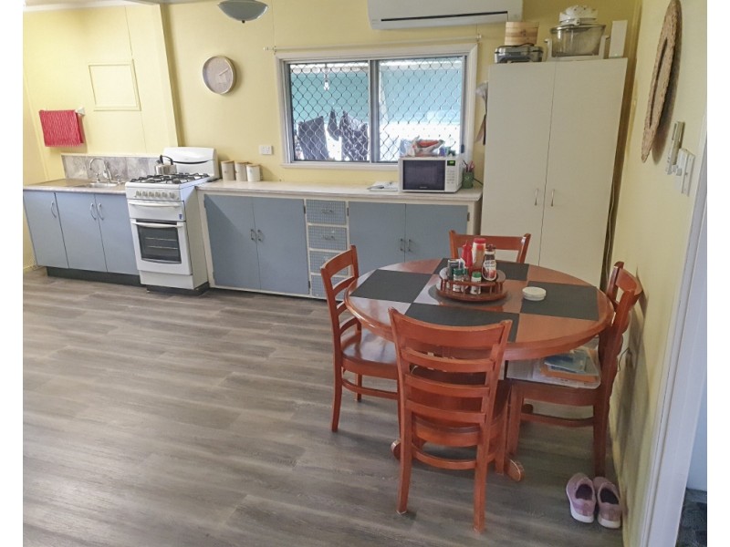 22 Racecourse Road, Richmond Hill QLD 4820