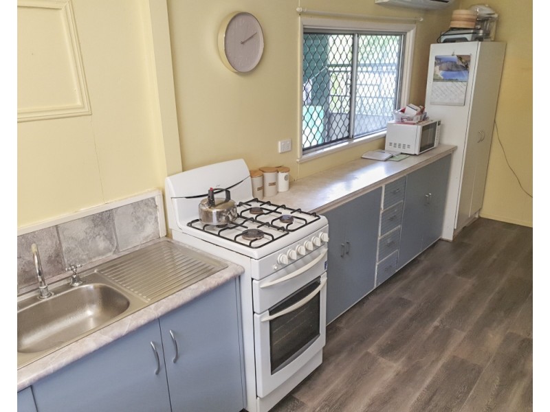 22 Racecourse Road, Richmond Hill QLD 4820