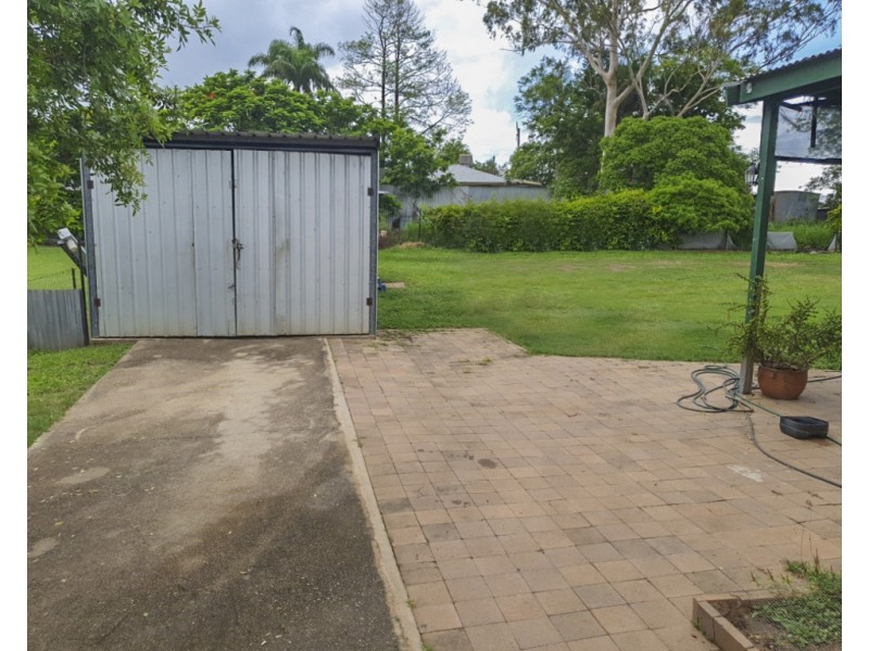 22 Racecourse Road, Richmond Hill QLD 4820