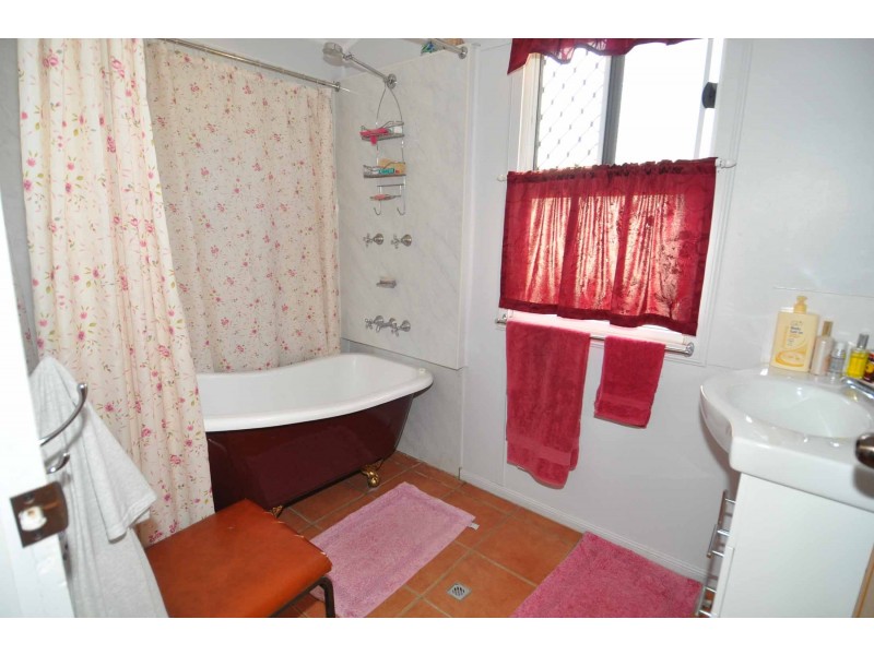 11 Dan Street, Charters Towers QLD 4820