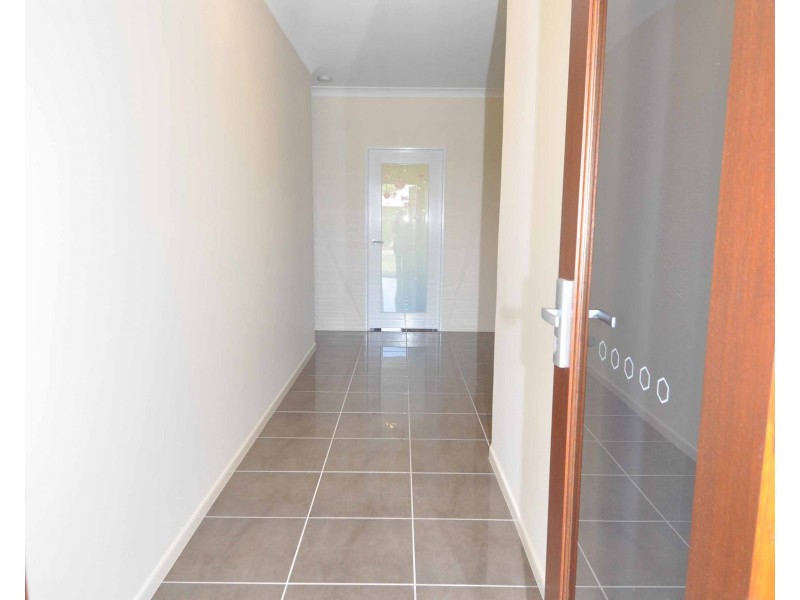 35 Axford Road, Toll QLD 4820