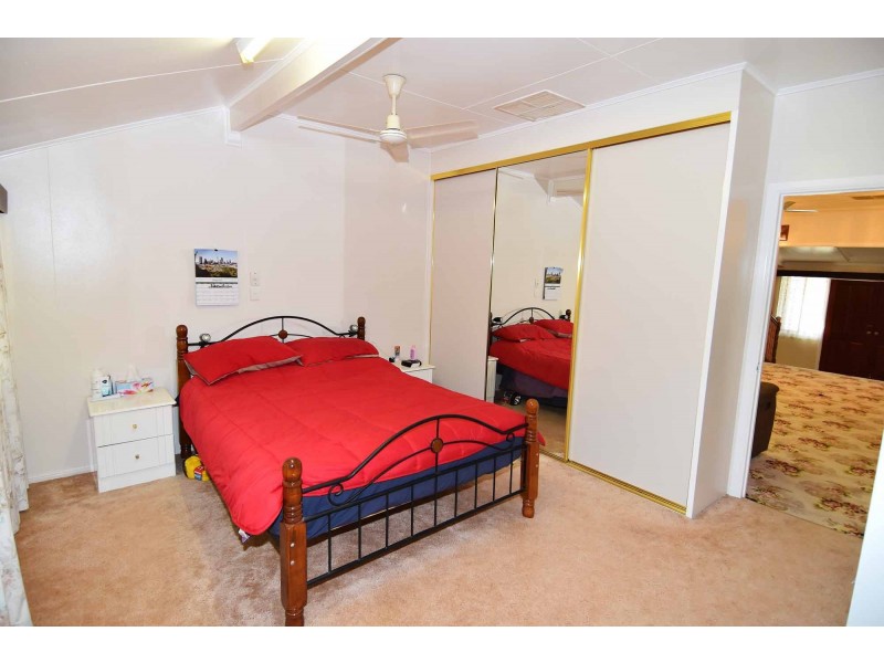 9 Cowards Road, Broughton QLD 4820