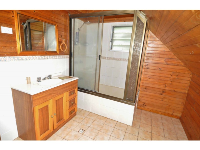 26 Clarke Street, Richmond Hill QLD 4820