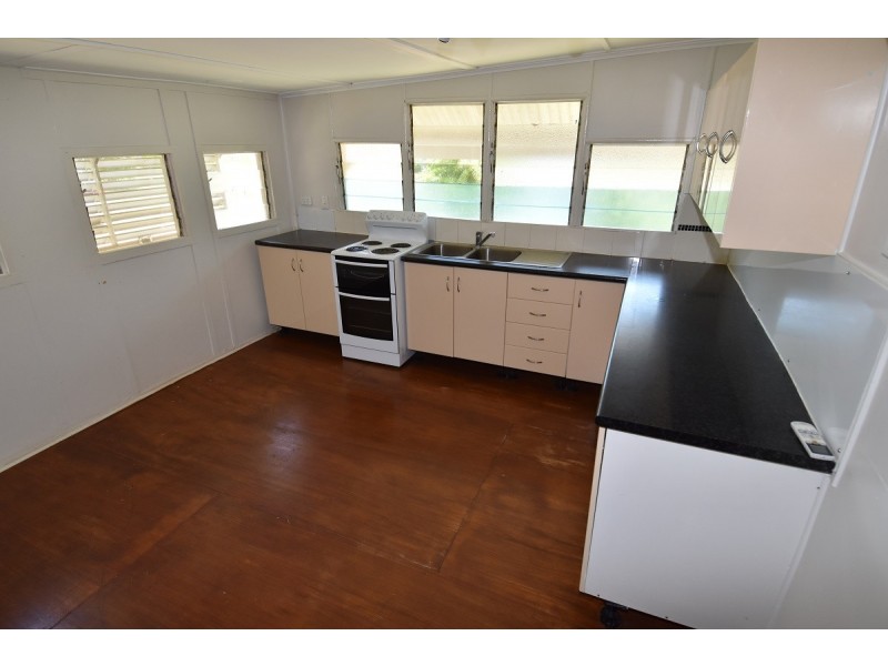 24 Vulture Street, Charters Towers City QLD 4820