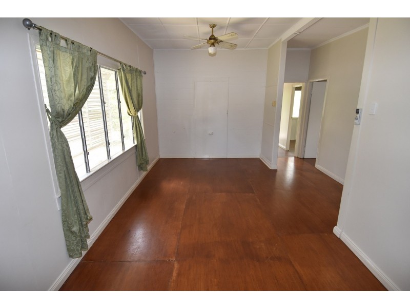 24 Vulture Street, Charters Towers City QLD 4820