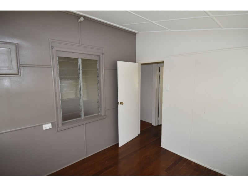 24 Vulture Street, Charters Towers City QLD 4820