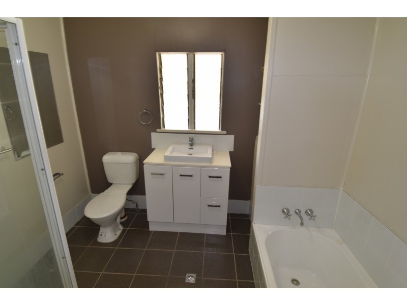 24 Vulture Street, Charters Towers City QLD 4820