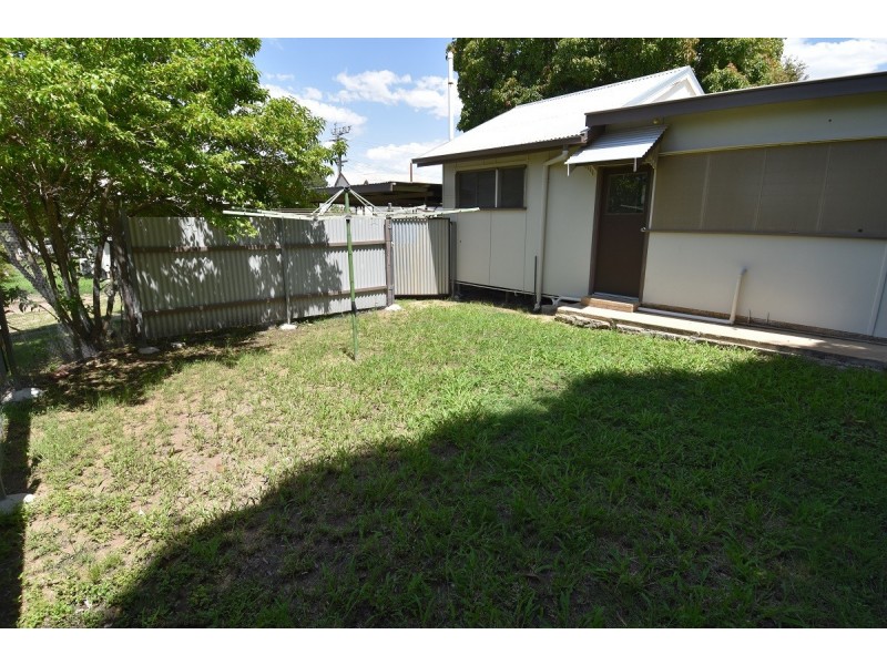 24 Vulture Street, Charters Towers City QLD 4820