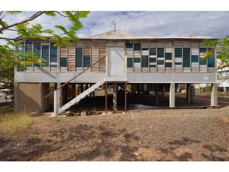 1 Aland Street, Charters Towers QLD 4820