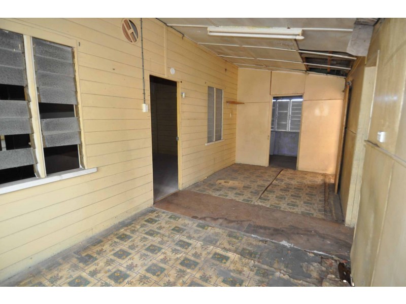 1 Aland Street, Charters Towers QLD 4820