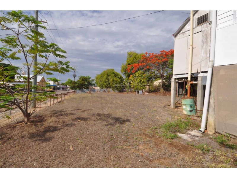 1 Aland Street, Charters Towers QLD 4820