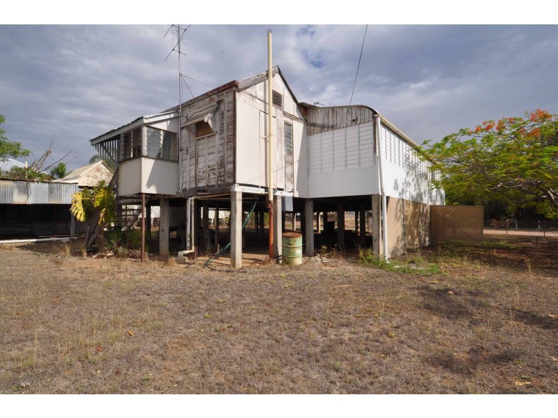1 Aland Street, Charters Towers QLD 4820