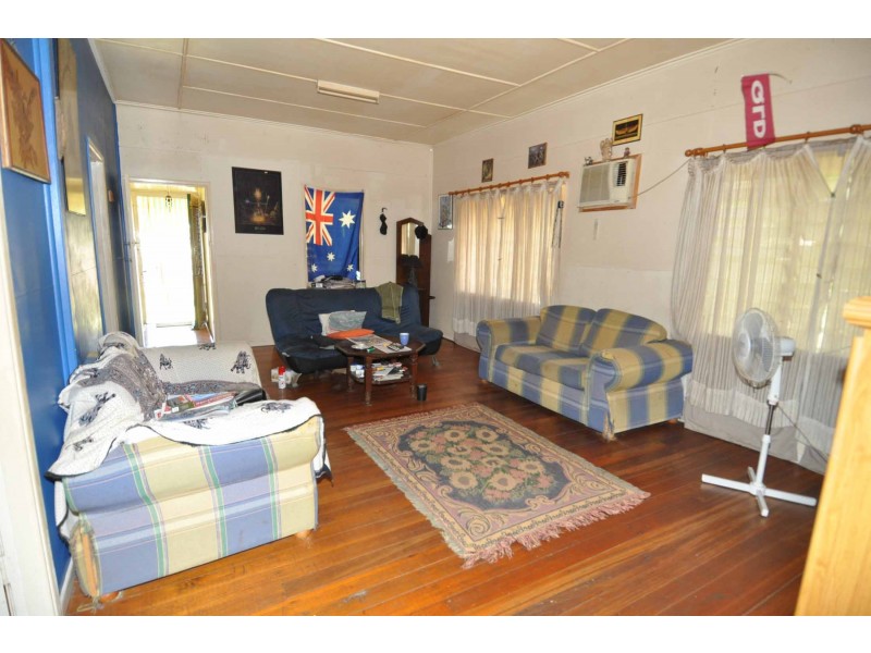 31 Boundary Street, Charters Towers City QLD 4820