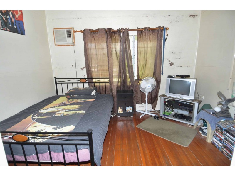 31 Boundary Street, Charters Towers City QLD 4820