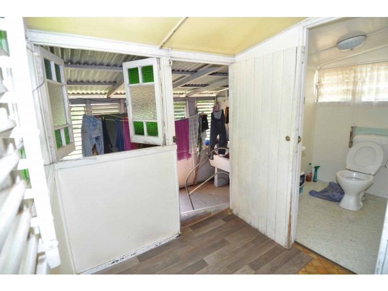 31 Boundary Street, Charters Towers City QLD 4820