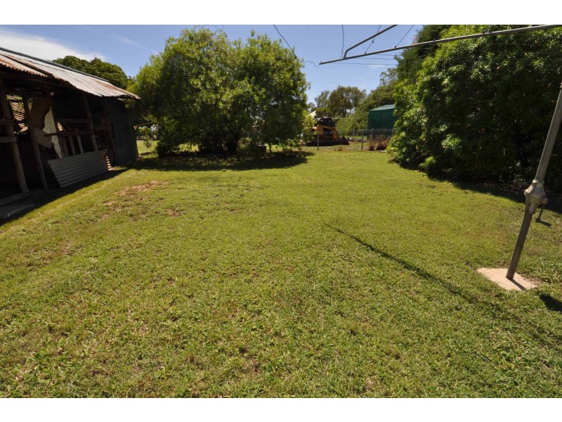 31 Boundary Street, Charters Towers City QLD 4820