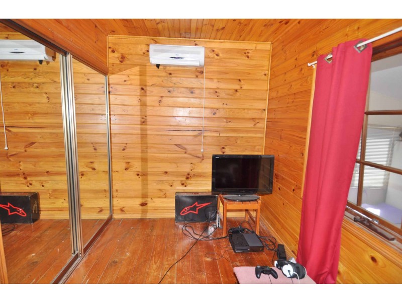 11 Davies Street, Charters Towers QLD 4820