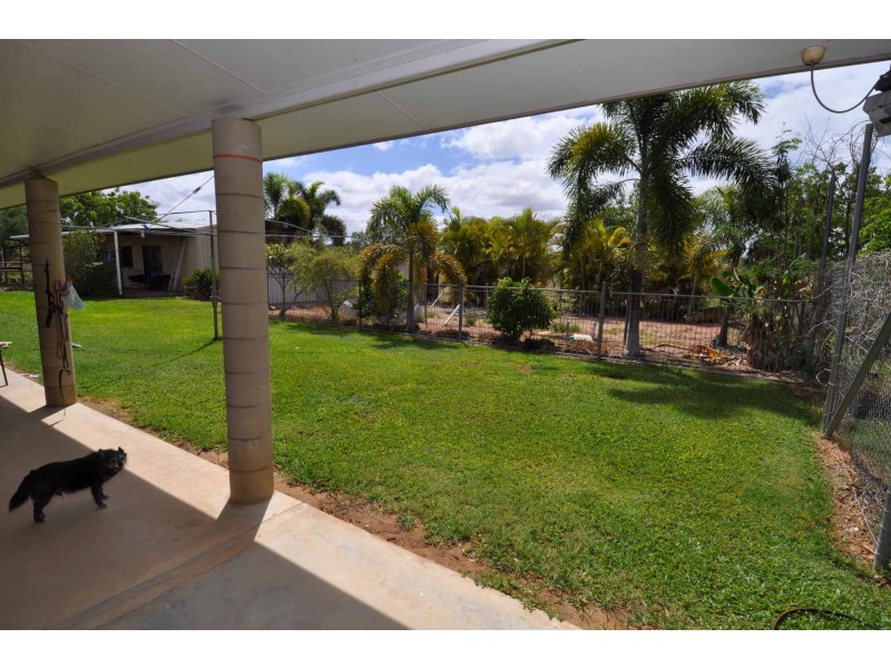 83 Louisa Road, Southern Cross QLD 4820