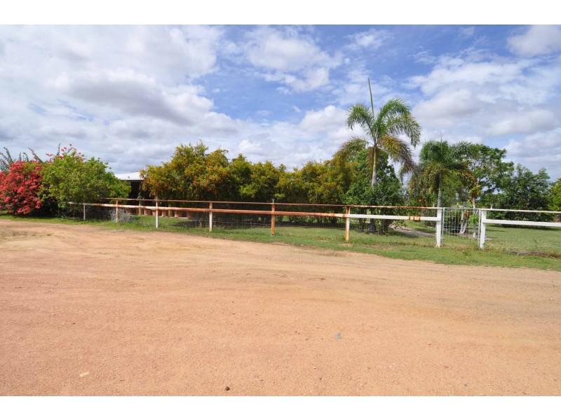 83 Louisa Road, Southern Cross QLD 4820