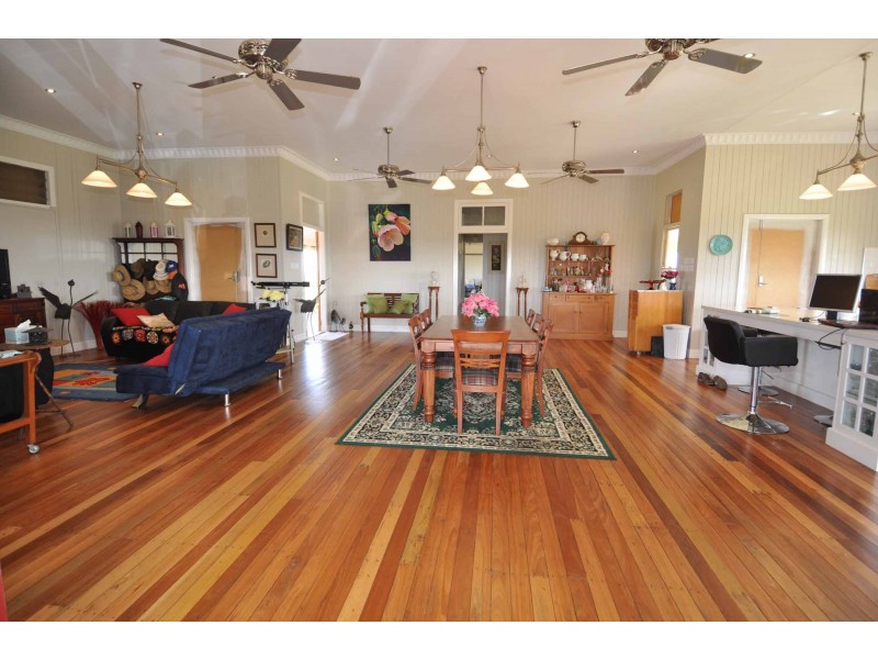 129 Range Road, Charters Towers QLD 4820