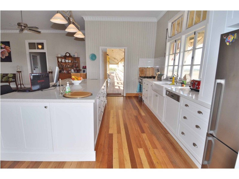 129 Range Road, Charters Towers QLD 4820