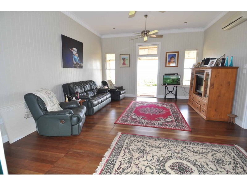 129 Range Road, Charters Towers QLD 4820