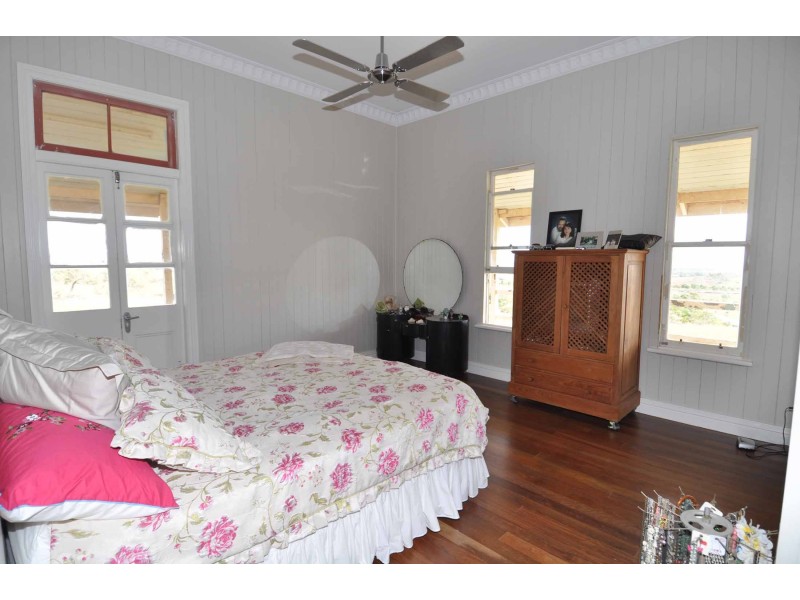 129 Range Road, Charters Towers QLD 4820