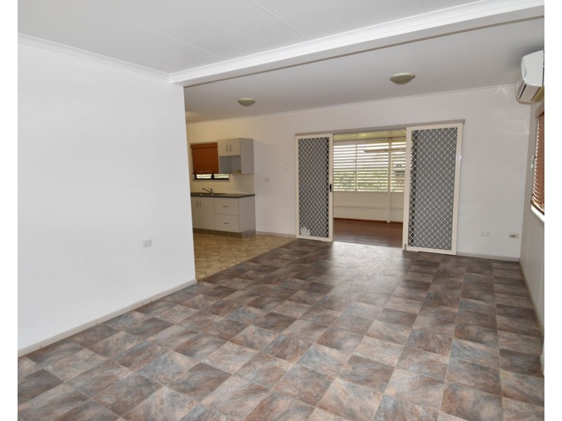 11 Jane Street, Charters Towers City QLD 4820