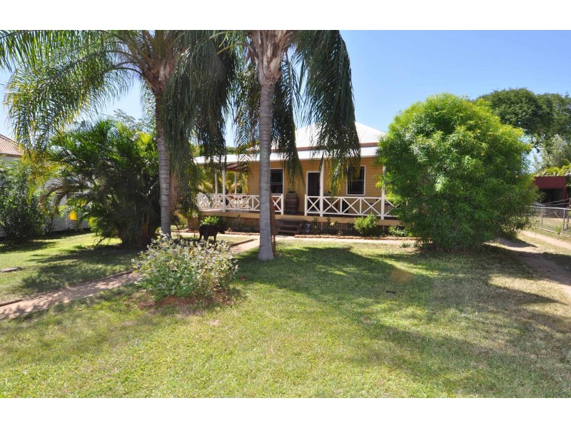 7 Aland Street, Charters Towers QLD 4820